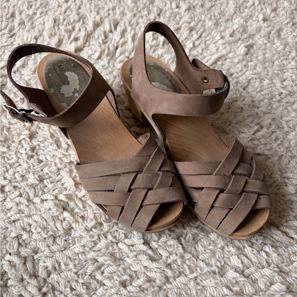 Taupe Leather clog Sandals